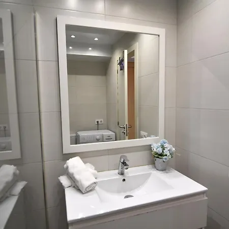 Rnet - 600 Llevant 07-12 Lejlighed Roses